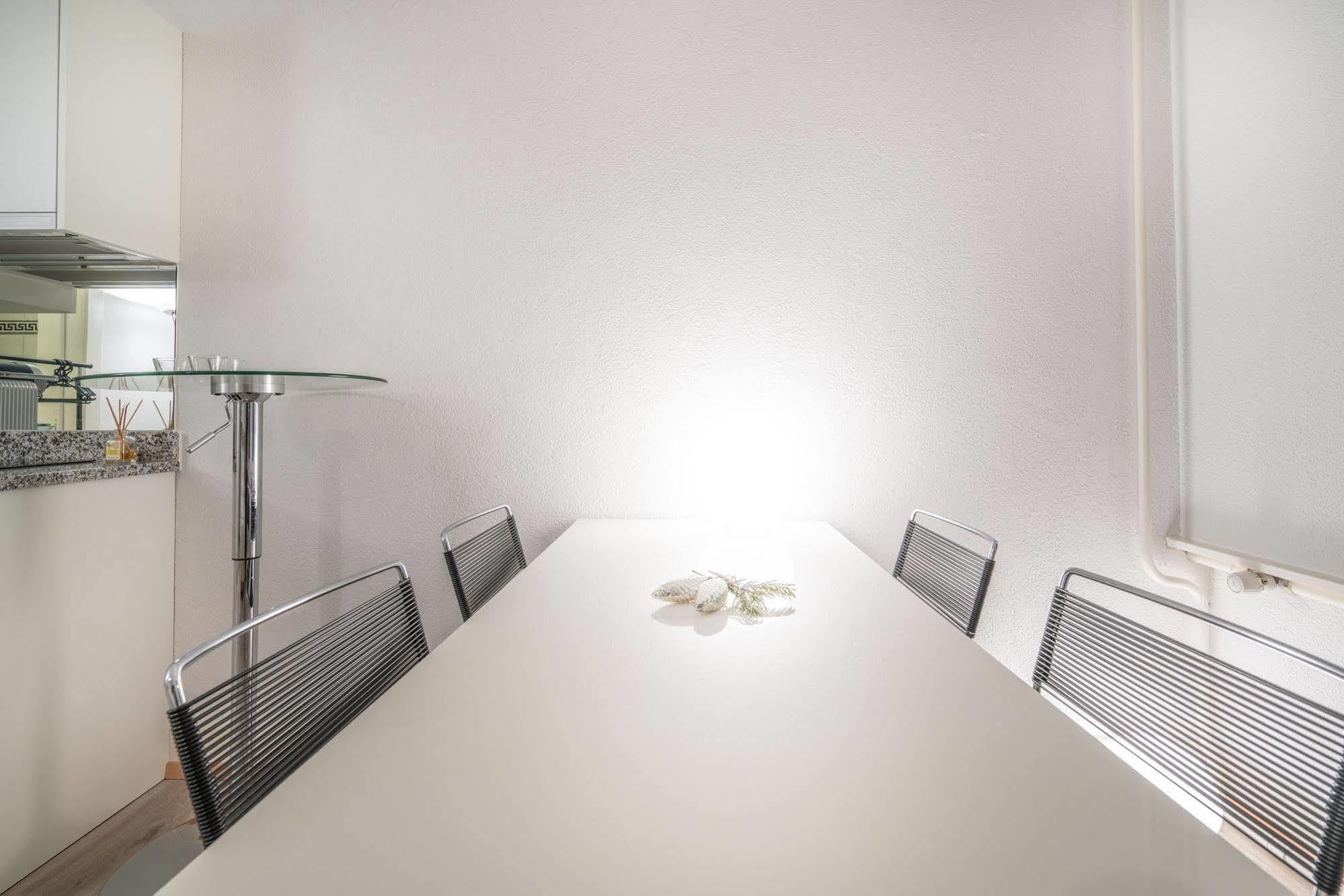 Top City Center Location By Airhome Zug Exterior foto