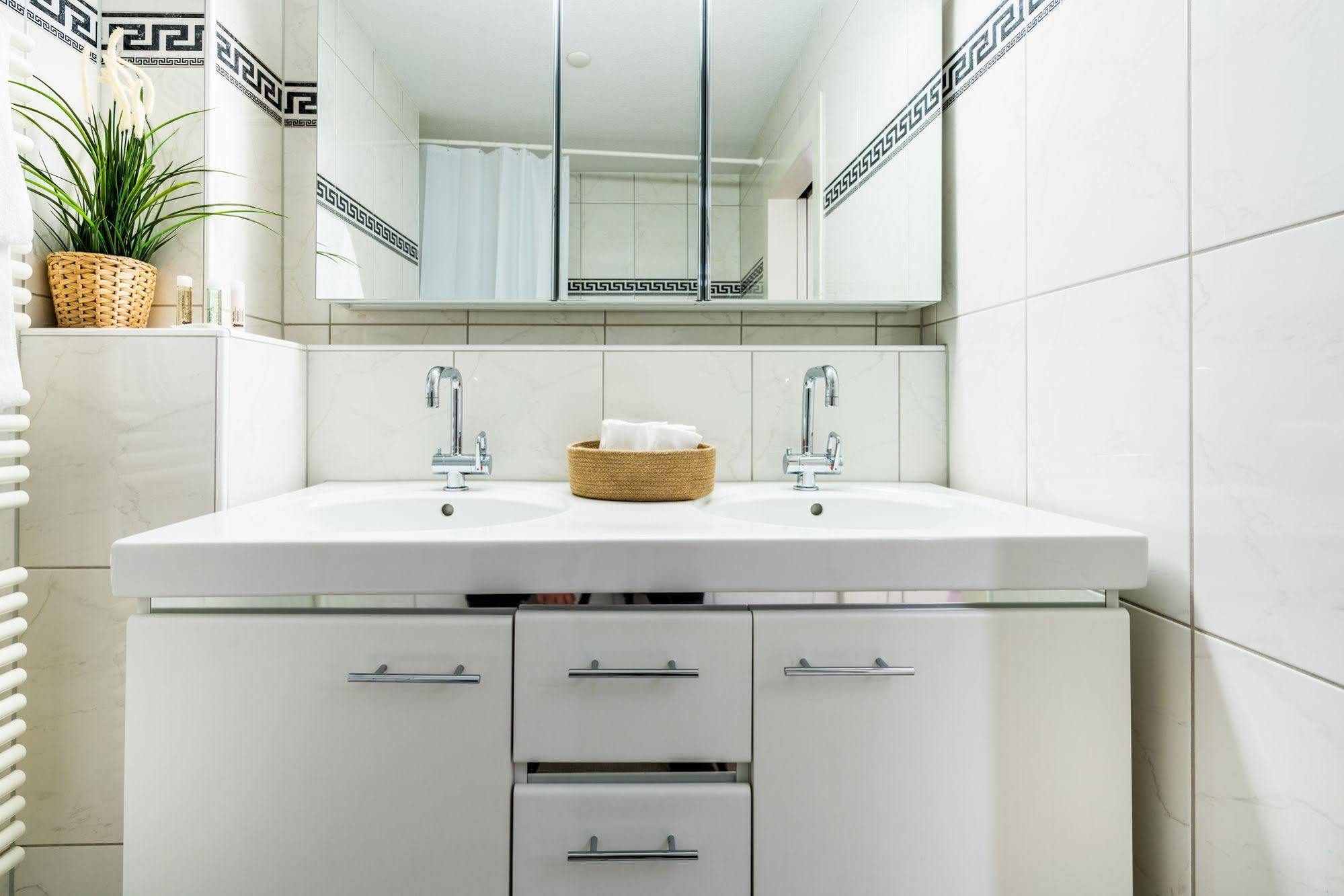 Top City Center Location By Airhome Zug Exterior foto